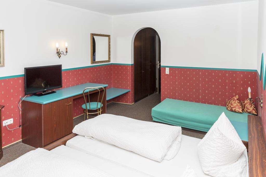 ולבורג Hotel-Gasthof Zur Post מראה חיצוני תמונה