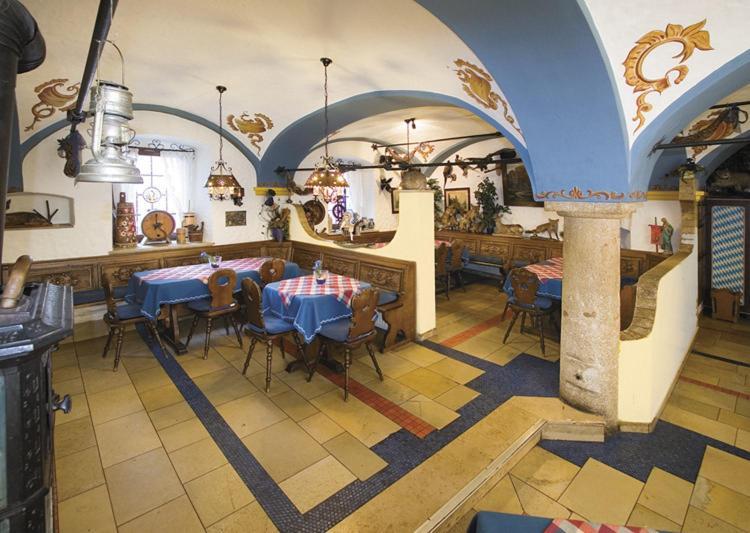 ולבורג Hotel-Gasthof Zur Post מראה חיצוני תמונה
