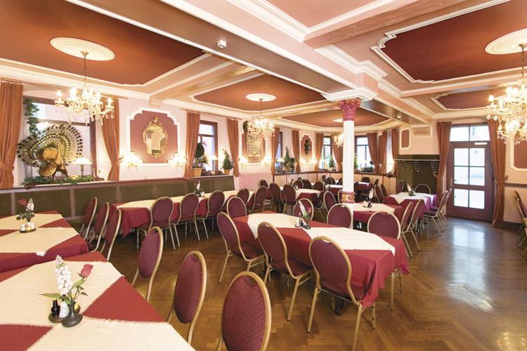 ולבורג Hotel-Gasthof Zur Post מראה חיצוני תמונה